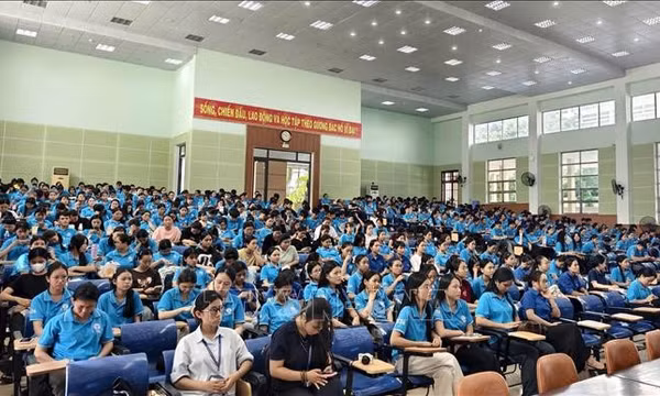 Lan tỏa thông điệp 'Thượng tôn pháp luật vì một biển đảo bình yên và phát triển'