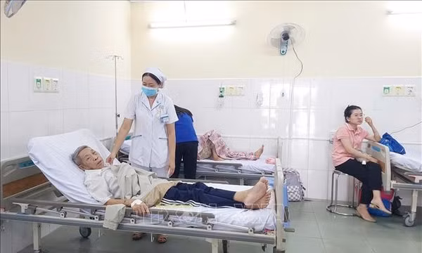 Giảm tải tuyến trên, đưa y tế chuyên sâu đến gần người dân