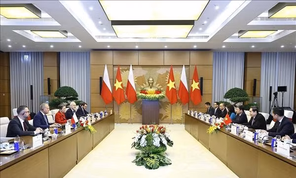 Chủ tịch Quốc hội Trần Thanh Mẫn hội kiến Thủ tướng Ba Lan Donald Tusk