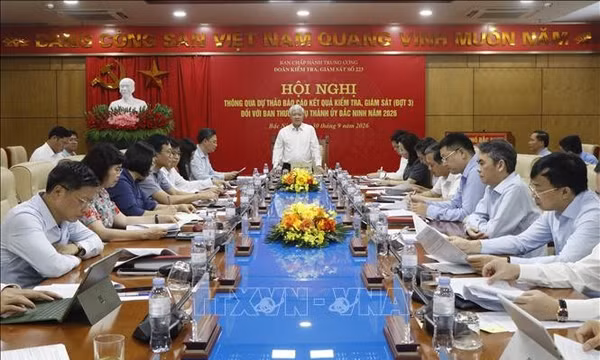 Xây dựng đội ngũ cán bộ có trình độ khoa học, công nghệ đáp ứng yêu cầu phát triển mới
