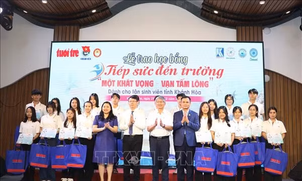 Tiếp sức những hoàn cảnh khó khăn vươn lên trong cuộc sống