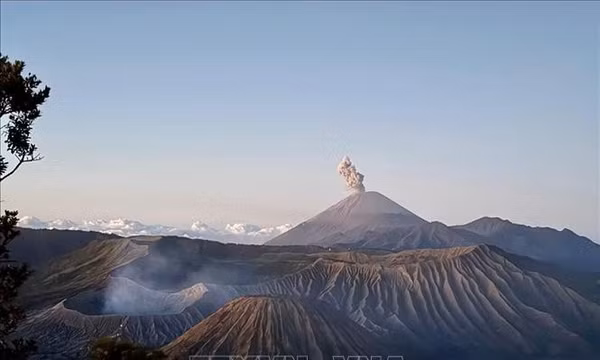 Indonesia liên tục ghi nhận các đợt phun trào núi lửa và động đất