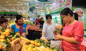 TP.HCM sôi động thị trường Rằm tháng Giêng 