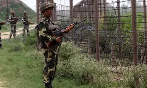 Ấn Độ, Pakistan đấu súng hạng nặng ở Kashmir