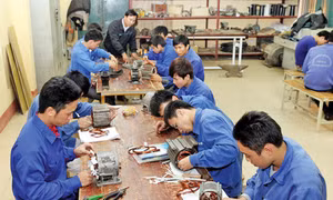 Công đoàn tăng cường chăm lo lao động là người dân tộc thiểu số và miền núi
