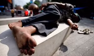 Hàng trăm khách Tây 'nhẵn túi' vì gái ở Bangkok