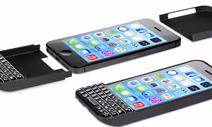Bàn phím Typo trông rất phù hợp với Iphone. Ảnh: DM