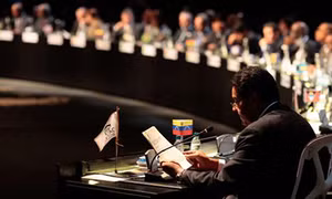 Phó tổng thống Maduro đọc điện của Tổng thống Chávez gửi hội nghị (nguồn: AVN)