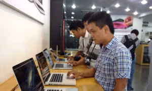 Dù tồn kho cao, thị trường máy tính VN vẫn tăng trưởng 