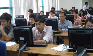 Không có việc “bỏ quy định hộ khẩu” khi tuyển công chức tại TP Hồ Chí Minh