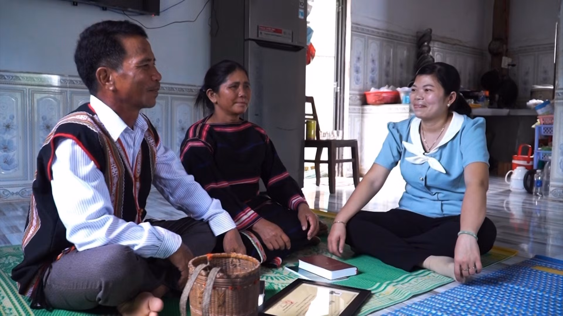Ông SIiu Un, xã Ia Ake, huyện Phú Thiện (Gia Lai) vui mừng vì được Đảng, Nhà nước khoan hồng trở về với buôn làng sau những năm tháng lầm lỗi.