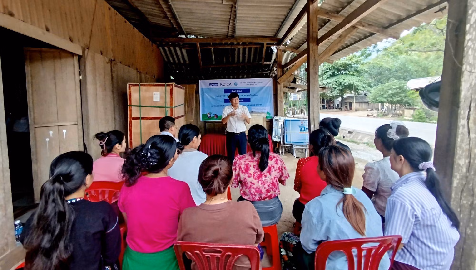 Các hoạt động của Dự án sẽ góp phần hỗ trợ đồng bào dân tộc thiểu số phát triển sinh kế nông nghiệp bền vững, nâng cao khả năng thích ứng với biến đổi khí hậu. Ảnh: TTXVN phát