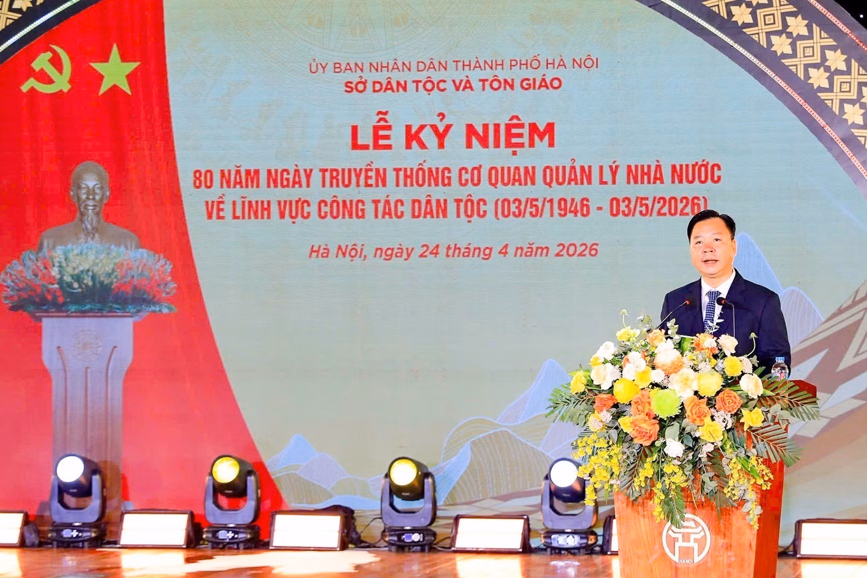 Giám đốc Sở Dân tộc và Tôn giáo thành phố Hà Nội Nguyễn Sỹ Trường phát biểu tại buổi lễ. Ảnh: Hùng Mạnh/TTXVN