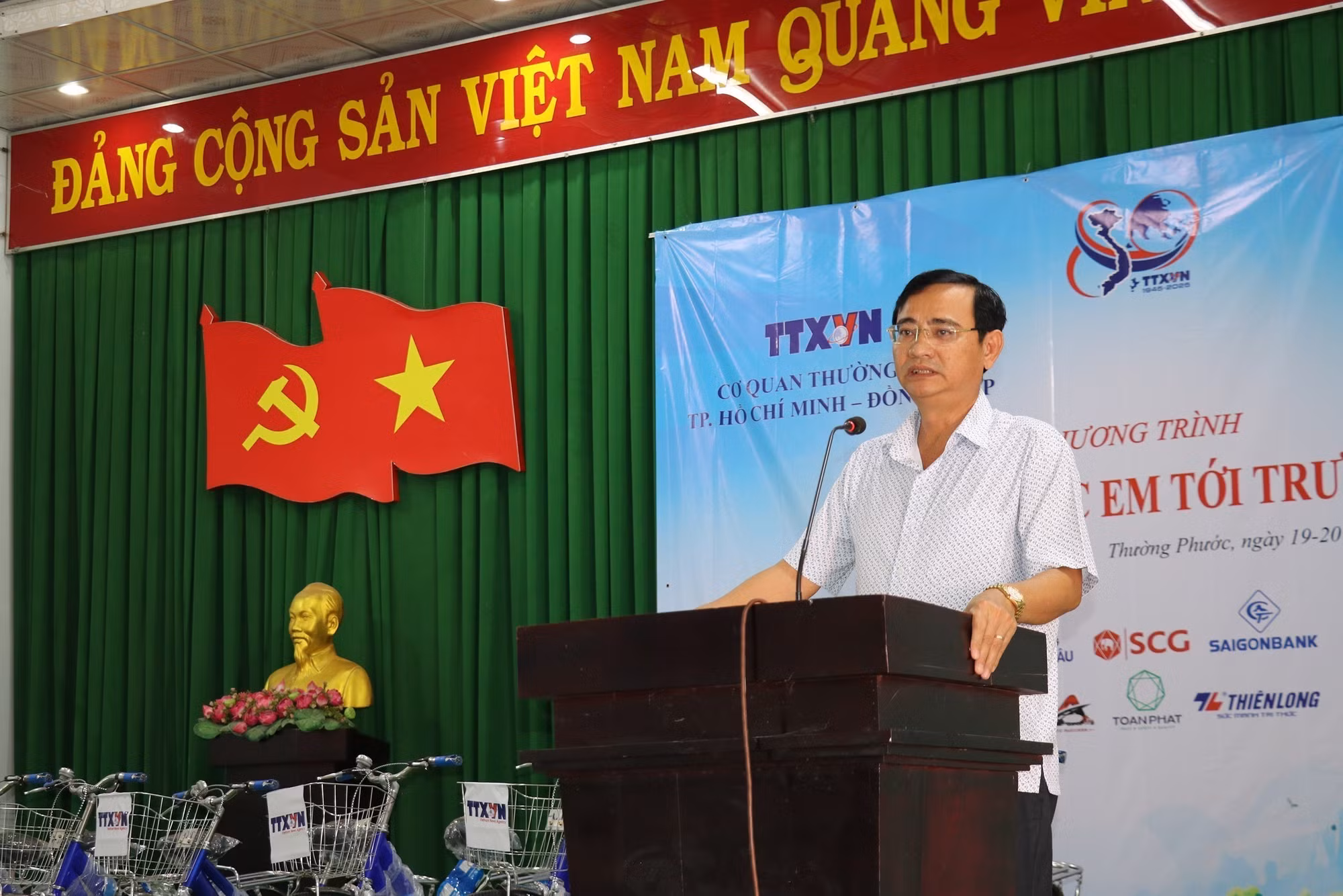 Ông Huỳnh Thanh Phú, Chủ tịch Ủy ban nhân dân xã Thường Phước, tỉnh Đồng Tháp phát biểu tại chương trình. Ảnh: Đức Tâm/TTXVN