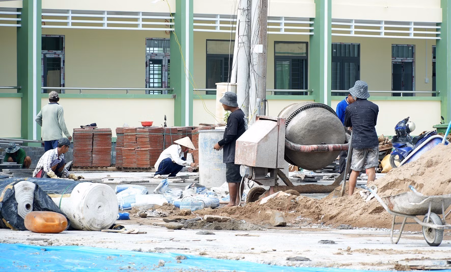 Trường Bán trú, Nội trú liên cấp Tiểu học - Trung học cơ sở Giang Thành, xã Giang Thành đang giai đoạn thi công hoàn thành.
