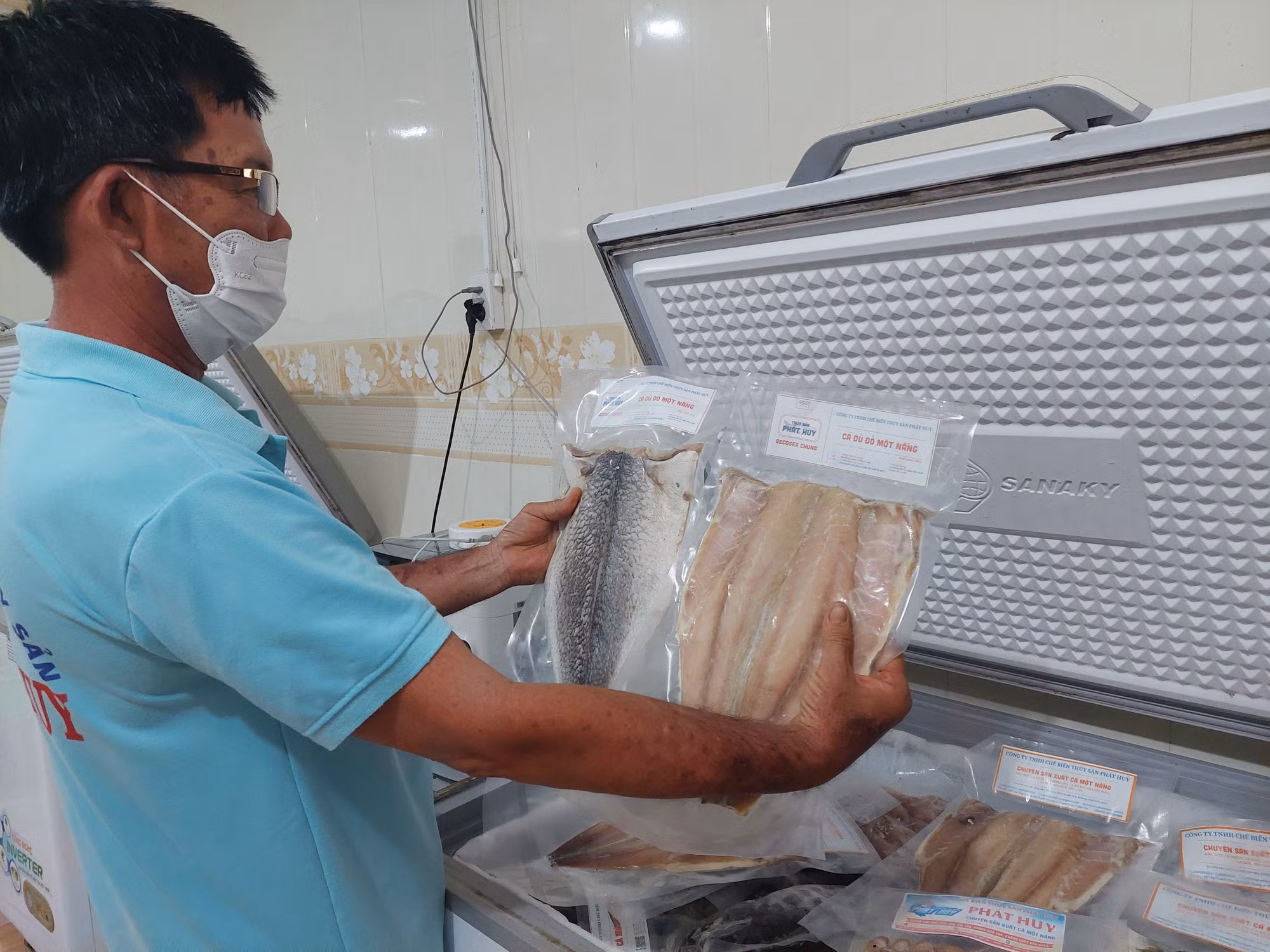 Công ty TNHH chế biến thủy sản Phát Huy (xã Thạnh Phong, Vĩnh Long) hiện có 3 sản phẩm OCOP được công nhận 4 sao và một sản phẩm đạt chứng nhận OCOP 3 sao.