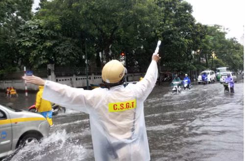 Mưa dông tiếp tục xuất hiện trên khắp cả nước ảnh 1