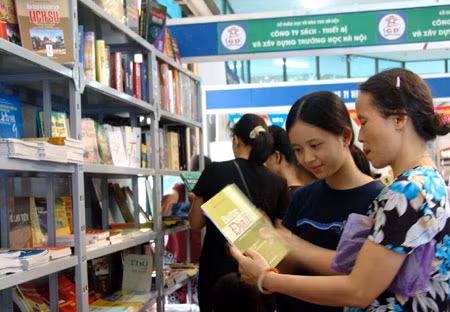 Bảo đảm hàng hóa cho mùa khai trường ảnh 1