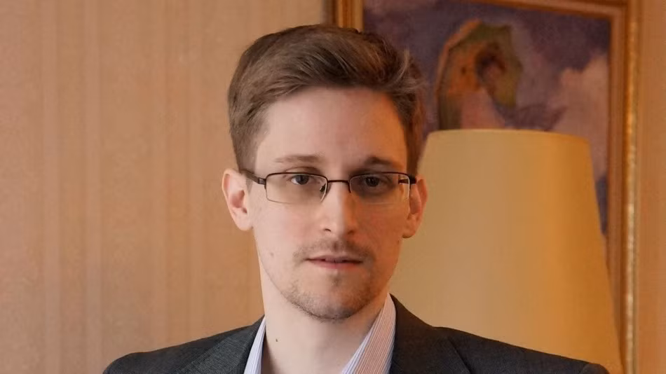 Nga gia hạn tạm trú cho Snowden thêm 3 năm ảnh 1