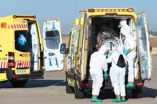 Bệnh nhân châu Âu đầu tiên nhiễm Ebola ảnh 1