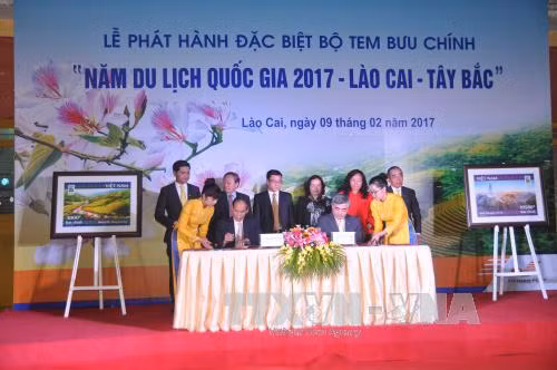 Phát hành bộ tem chào mừng "Năm du lịch quốc gia 2017 Lào Cai -Tây Bắc" ảnh 1