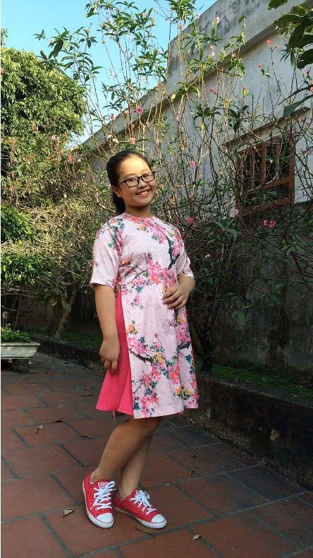 Chưa chắc áo dài váy đụp 'mắm tôm pha với ca cao' đã là xấu ảnh 1
