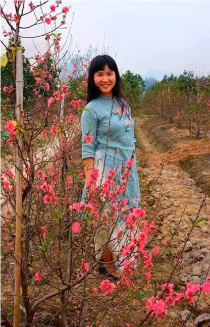 Chưa chắc áo dài váy đụp 'mắm tôm pha với ca cao' đã là xấu ảnh 5