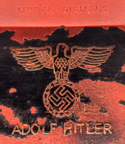 'Vũ khí' chết chóc nhất của Hitler được rao bán giá rẻ ảnh 2