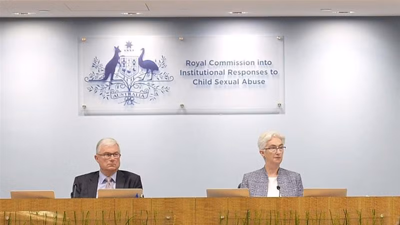 Australia rúng động vì hơn 4.000 trẻ em bị thầy tu lạm dụng tình dục ảnh 2