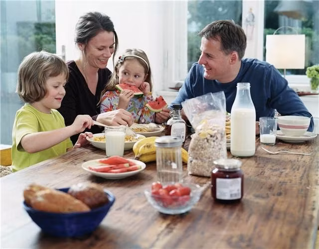 Bỏ bữa sáng dễ dẫn đến các bệnh tim mạch ảnh 1