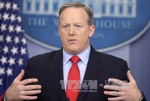 CNN: Ông Trump hối hận vì bổ nhiệm người phát ngôn Nhà Trắng Sean Spicer ảnh 1