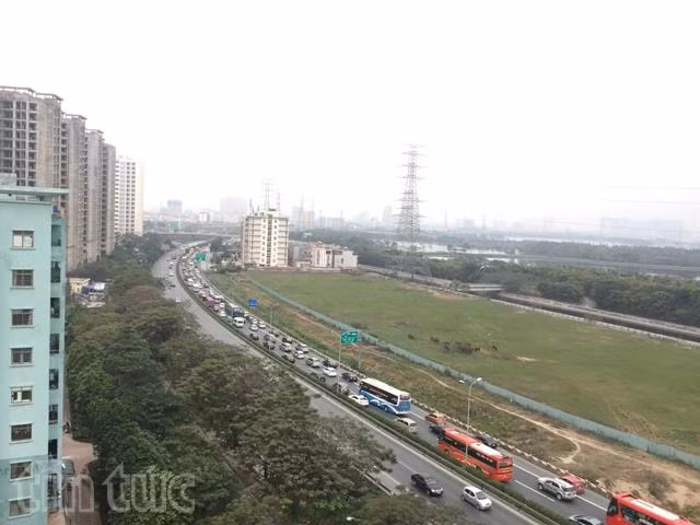 Hàng nghìn ô tô xếp hàng trên Cao tốc Pháp Vân-Cầu Giẽ ảnh 2