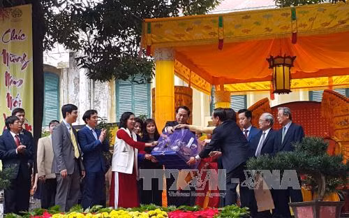 Chủ tịch nước dâng hương khai Xuân tại Hoàng thành Thăng Long ảnh 2