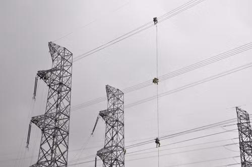 Nhiều giải pháp triển khai dự án đường dây 500kV mạch 3 ảnh 1