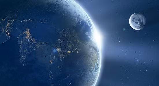 Tìm ra thời điểm Mặt Trăng rơi xuống Trái Đất ảnh 1