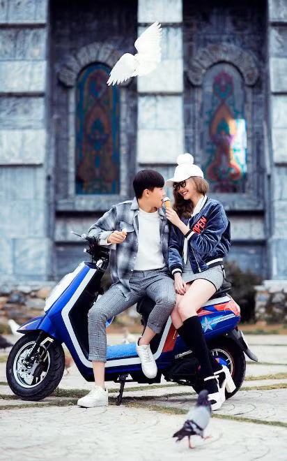  Khánh Ngân lãng mạn trong bộ hình 'Cô gái năm ấy chúng ta cùng theo đuổi' ảnh 4