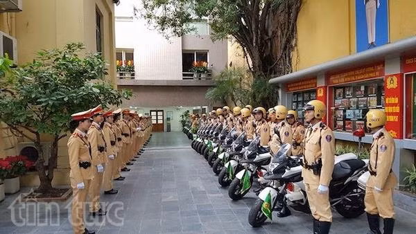 Chốt trực tại 361 điểm nóng giao thông để xử lý nhanh ùn tắc, tai nạn ảnh 1