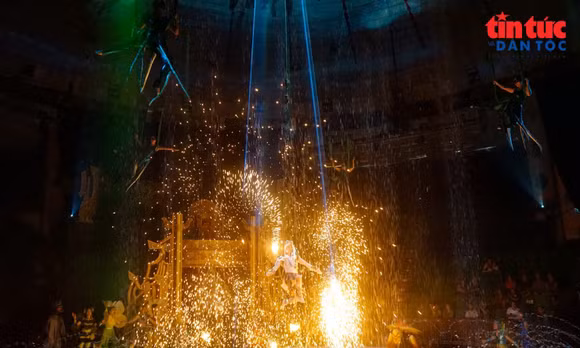 Sân khấu truyền thống chuyển mình đầy sáng tạo