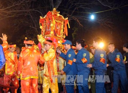 Nhộn nhịp Lễ khai ấn Đền Trần Nam Định 2015 ảnh 4