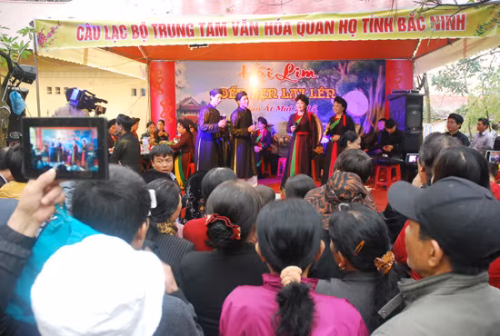 Nô nức về Hội Lim nghe quan họ ảnh 4