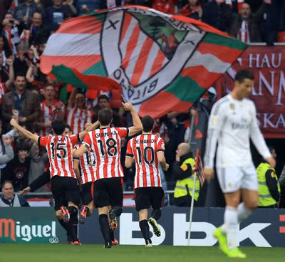 Real Madrid trượt chân ảnh 1