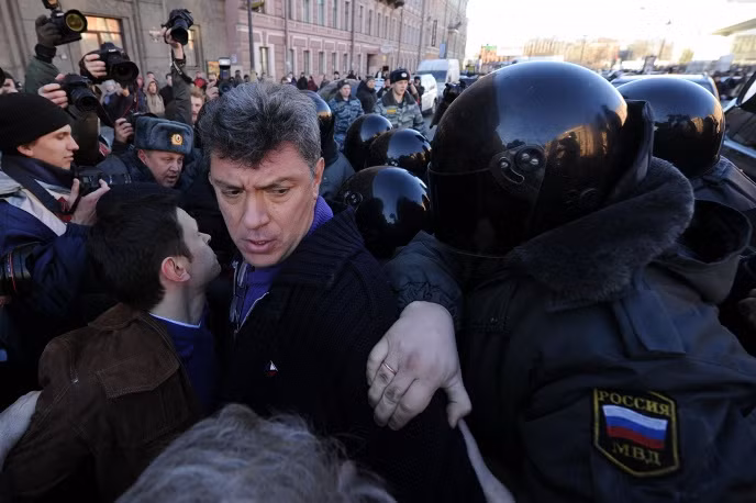 Sự nghiệp của thủ lĩnh đối lập Nga Nemtsov qua ảnh ảnh 10