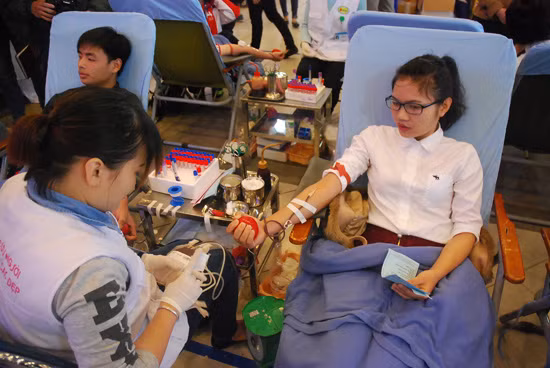 Hàng ngàn trái tim hưởng ứng Lễ hội Xuân Hồng 2015 ảnh 4