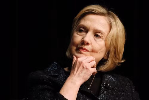 Ba yếu tố để bà Hillary Clinton vượt qua bê bối mới ảnh 1