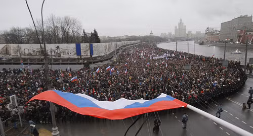 Hàng nghìn người Nga thương tiếc ông Nemtsov ảnh 1