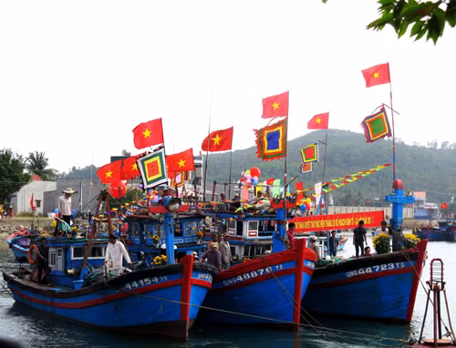 Ngư dân 'xông biển' đầu năm ảnh 1