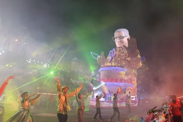 Chingay Parade 2015 - Lễ hội của ánh sáng và sắc màu ảnh 8