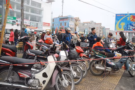 Hội Lim hay… hội chợ? ảnh 9