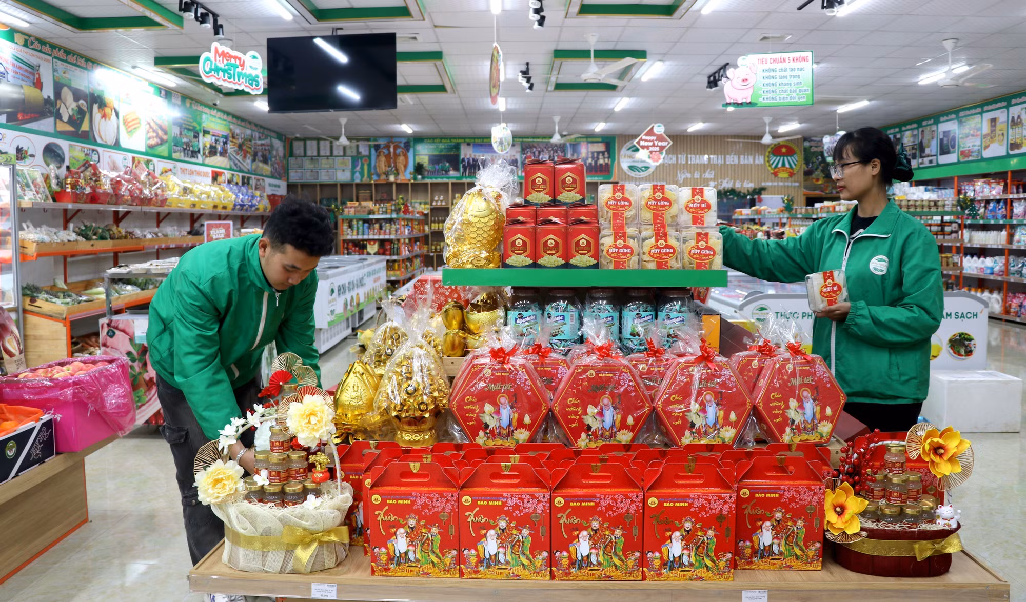 potal-tuyen-quang-bao-dam-cung-ung-hang-hoa-binh-on-thi-truong-dip-tet-at-ty-2025-151843524-7775174.jpg