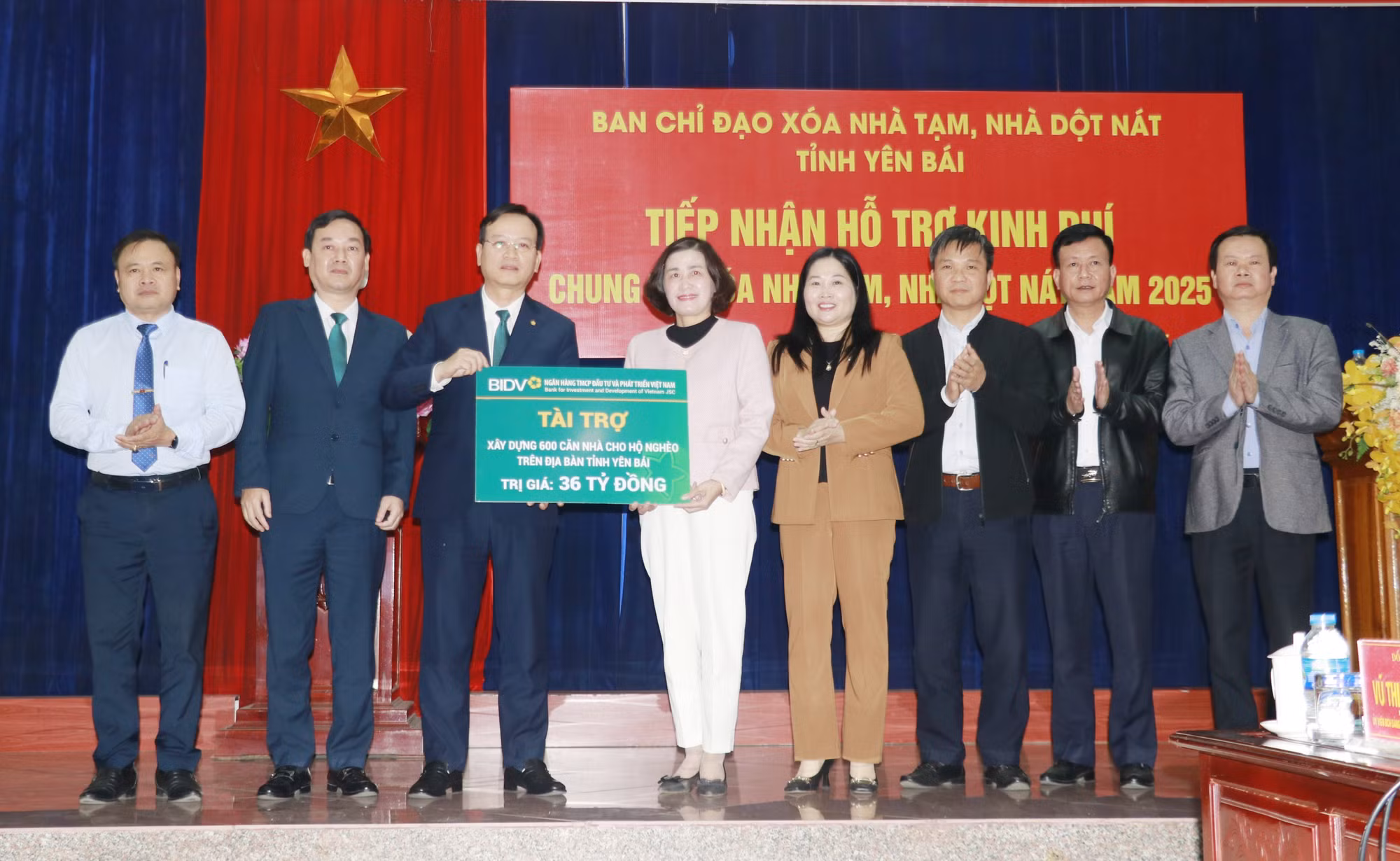 potal-ngan-hang-bidv-ho-tro-yen-bai-36-ty-dong-de-xoa-nha-tam-7950086.jpg